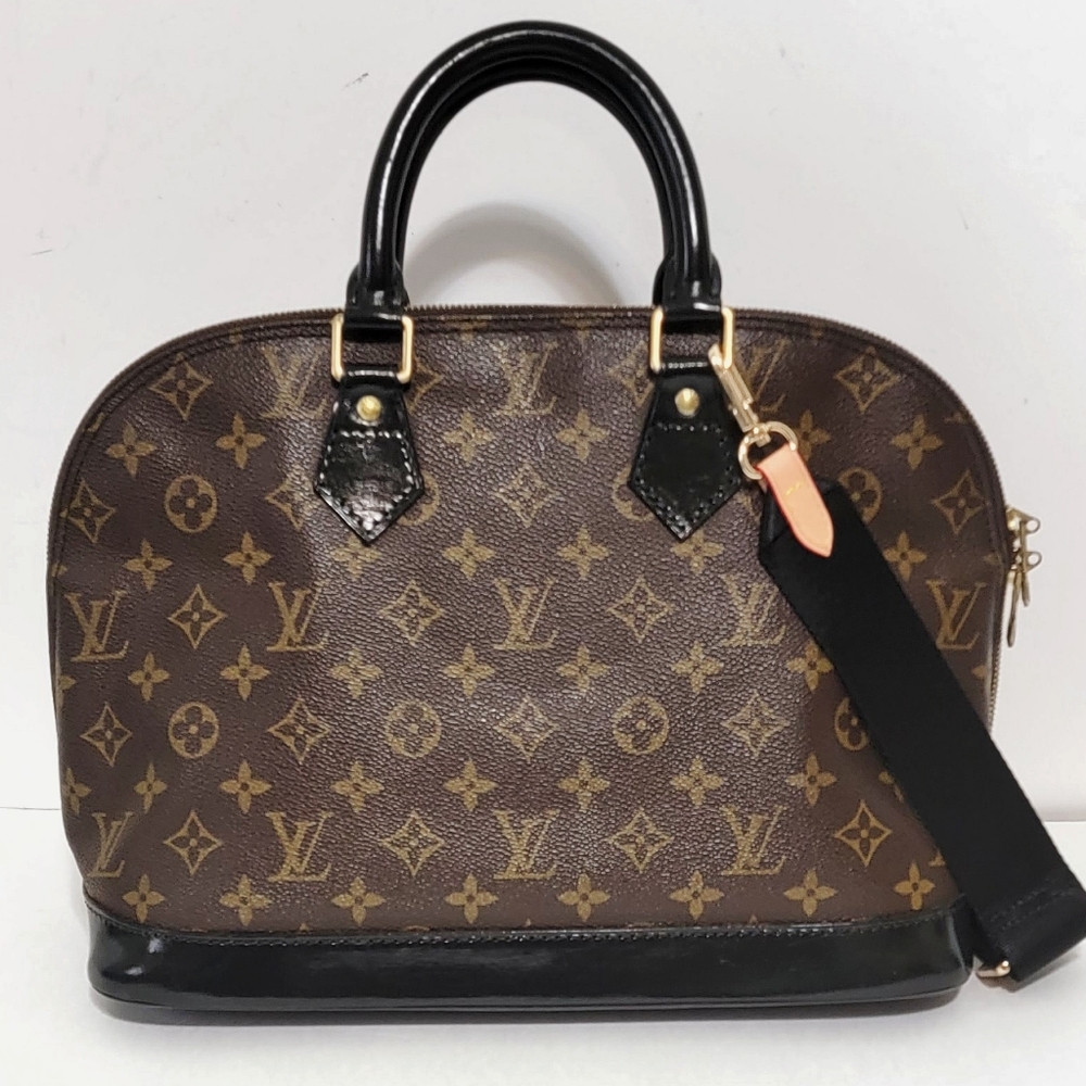 ✨LOUIS VUITTON Alma PM Handbag with non - LV adjustable crossbody strap.